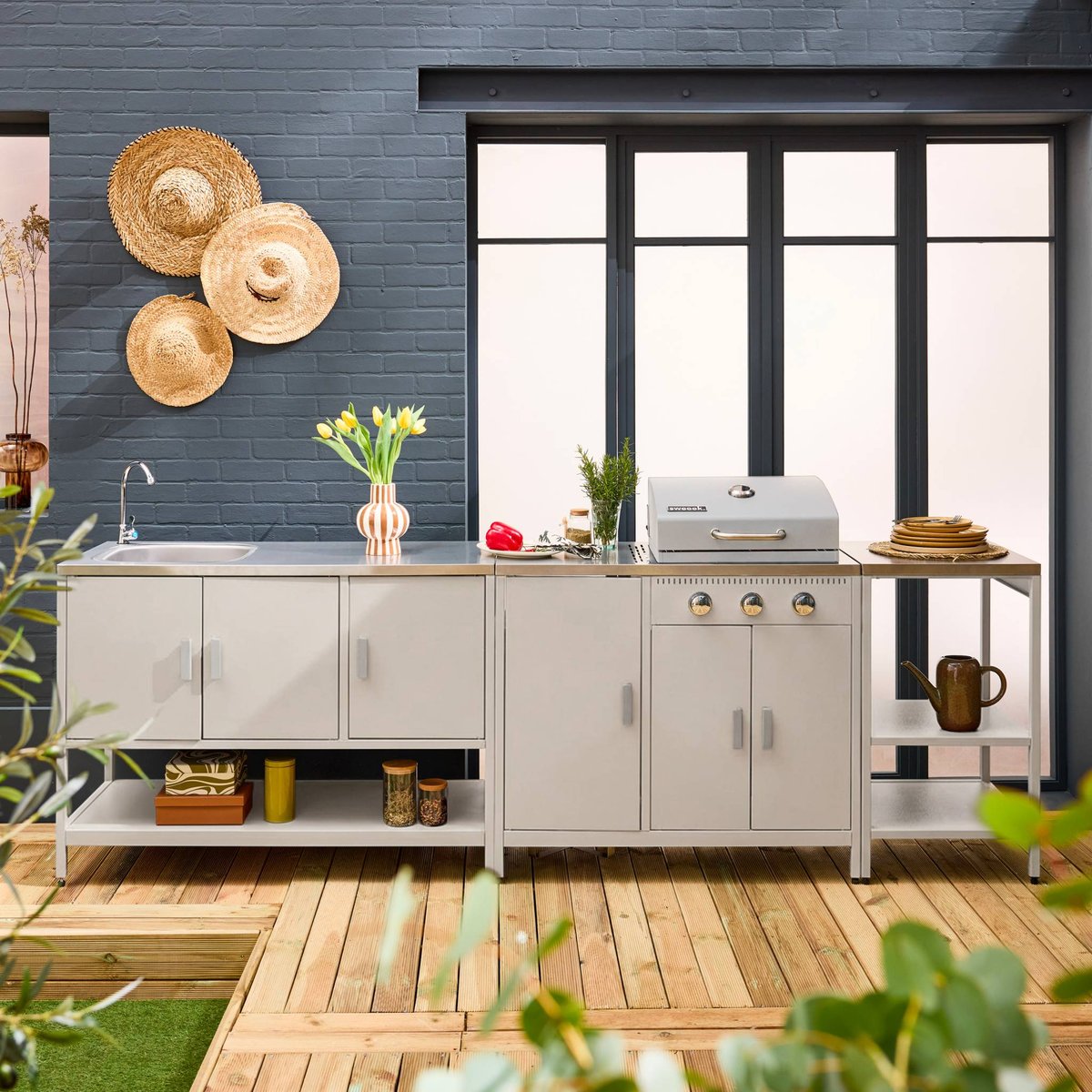 Cuisine d'extérieure 3 modules avec barbecue gaz 3 brûleurs sur pieds, thermomètre NAXOS BARBECUE GAZ + 2 MODULES noir, SWEEEK