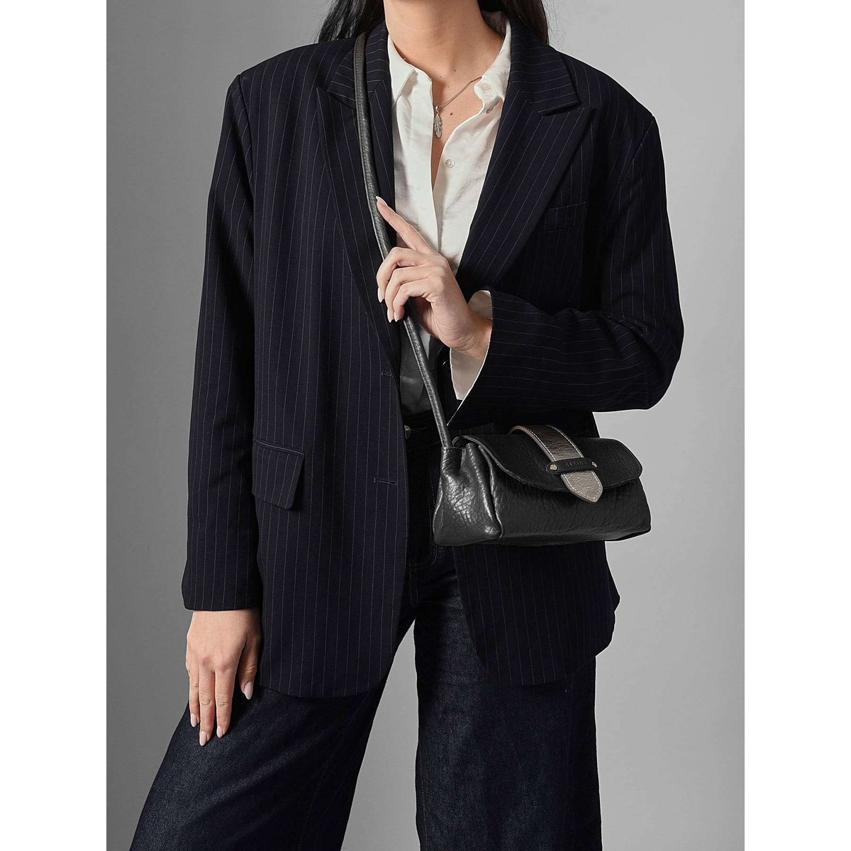 Sac bandoulière S Agnes cuir noir, ETRIER
