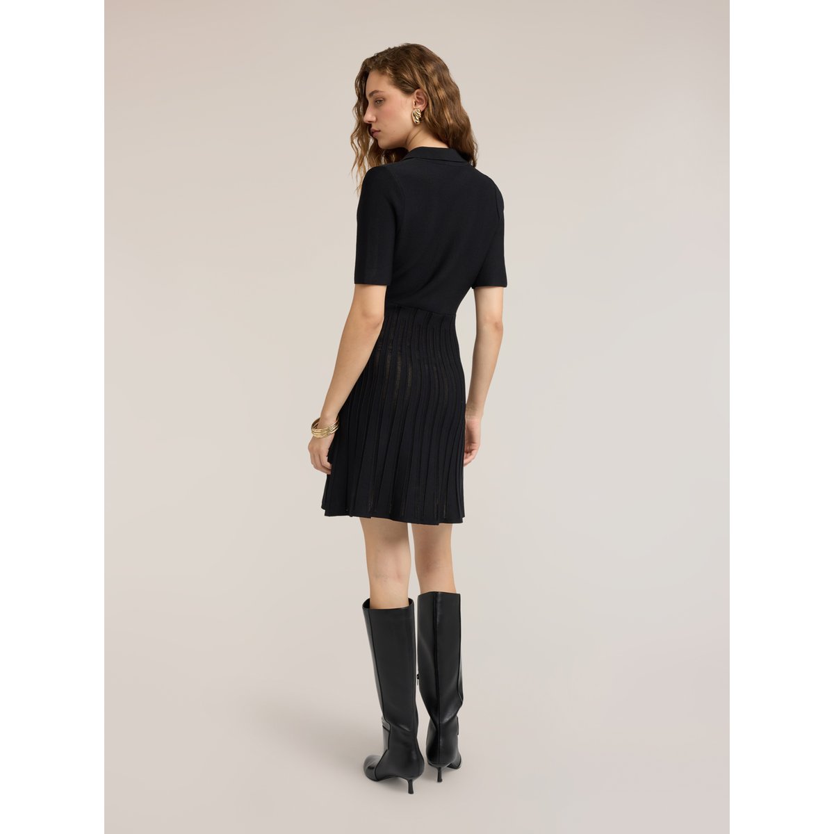 Robe chemisier avec jupe plissée noir, MOTIVI