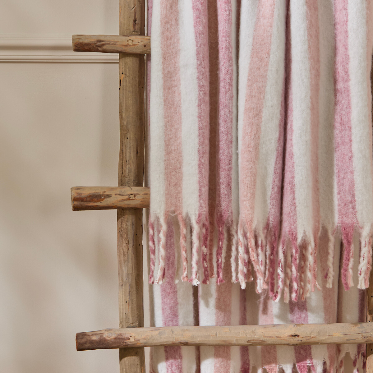 Beechwood Woven Stripe Throw pink, WYLDER