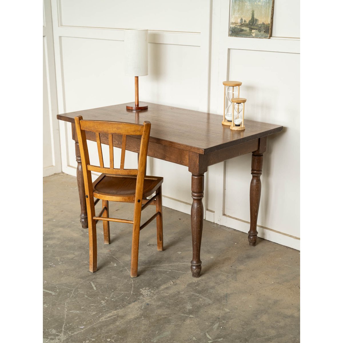 Table à manger en chêne Romy N°1555 - Bon état bois foncé, DEBONGOUT