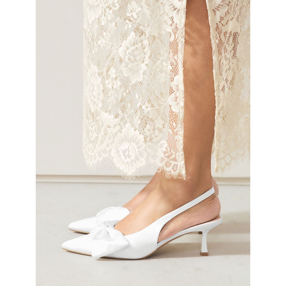 Escarpins avec nœud en satin forever comfort® blanc, NEXT