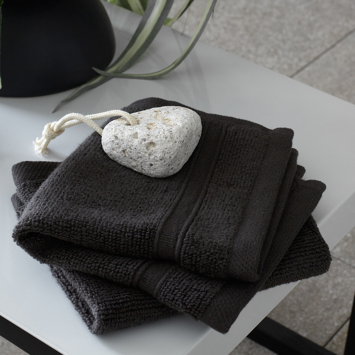 Set of 2 Zero Twist Cotton Face Cloths charcoal, CATHERINE LANSFIELD