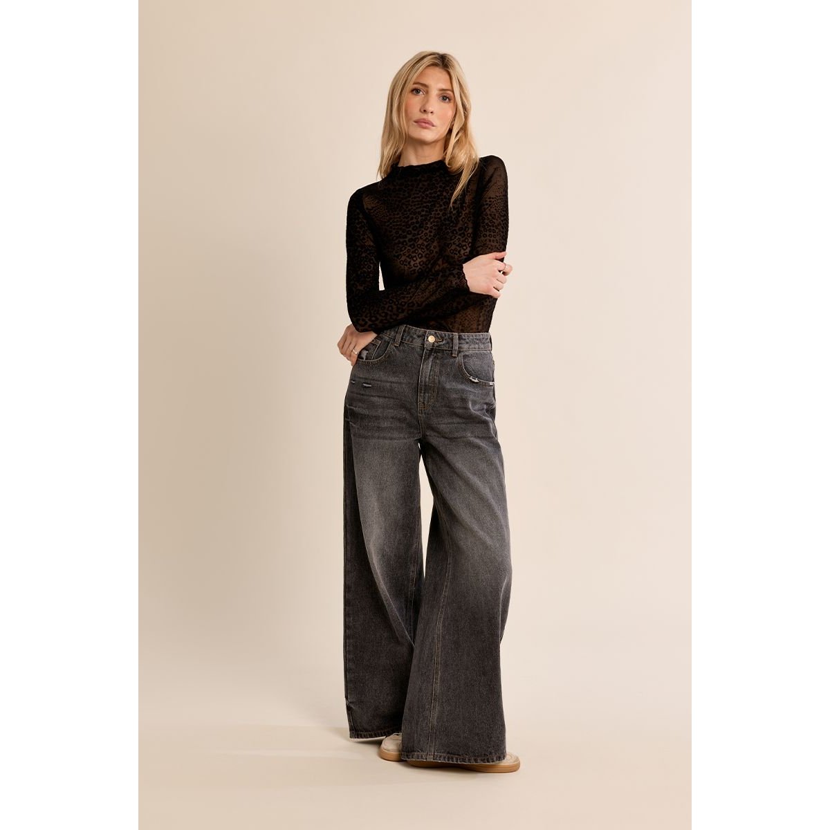 Top en semi-transparence léopard noir, MOLLY BRACKEN