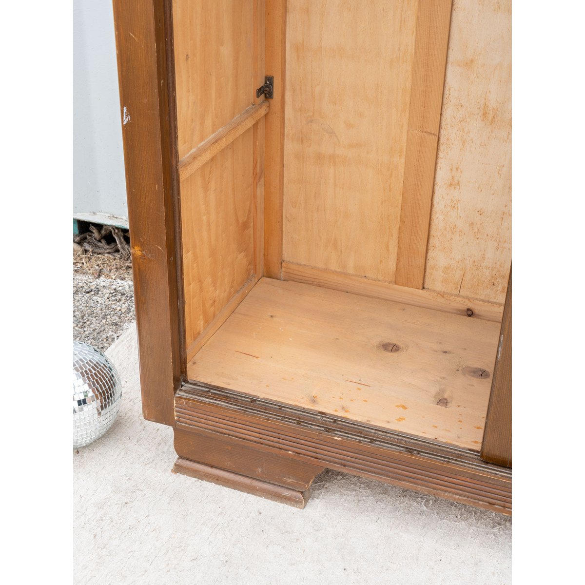 Armoire en bois Blandine N°479 - Bon état bois foncé, DEBONGOUT
