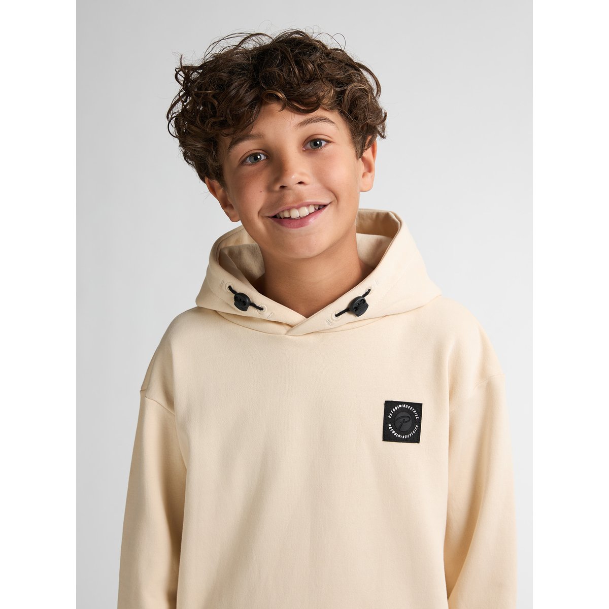Hoodie à impression arrière rainier jaune raw sand, PETROL INDUSTRIES