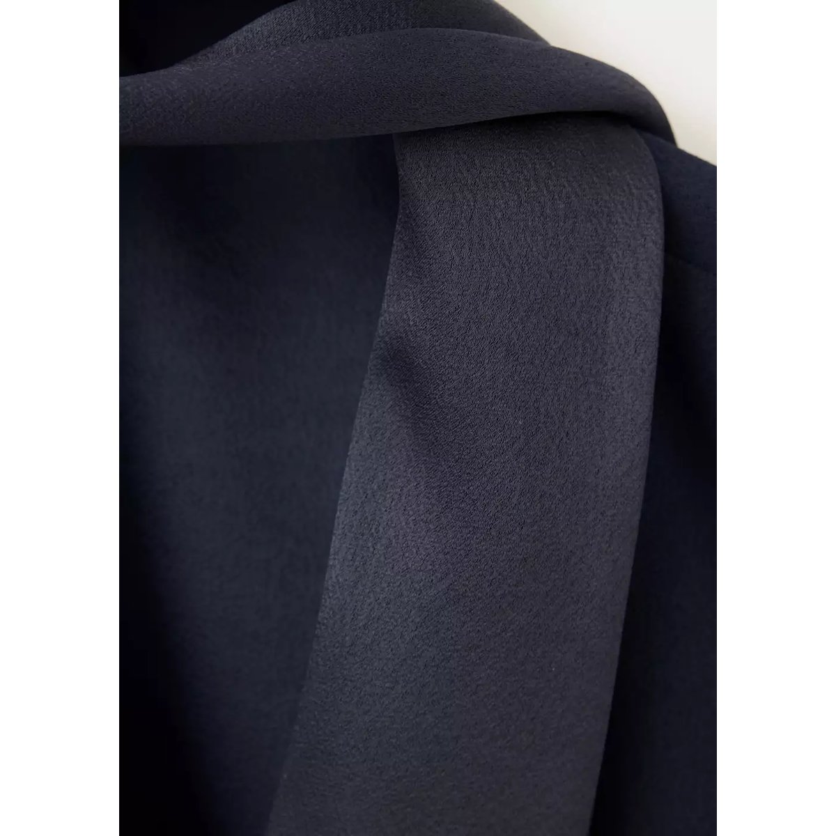 Robe à nœud avec ceinture bleu marine, MANGO