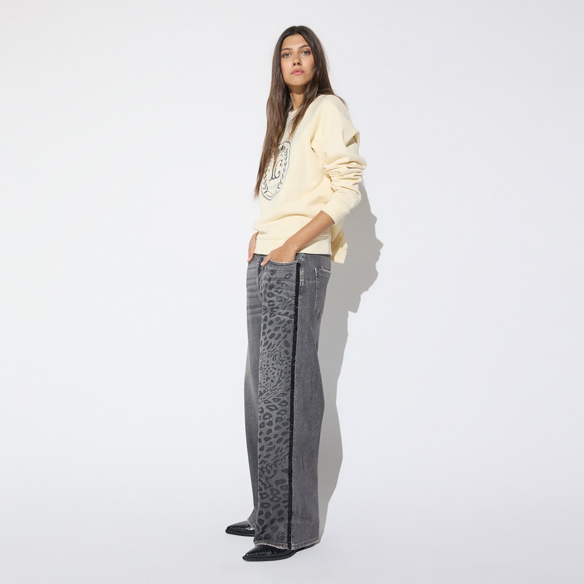 Jean droit imprimé léopard et strass denim gris, LOLA CASADEMUNT