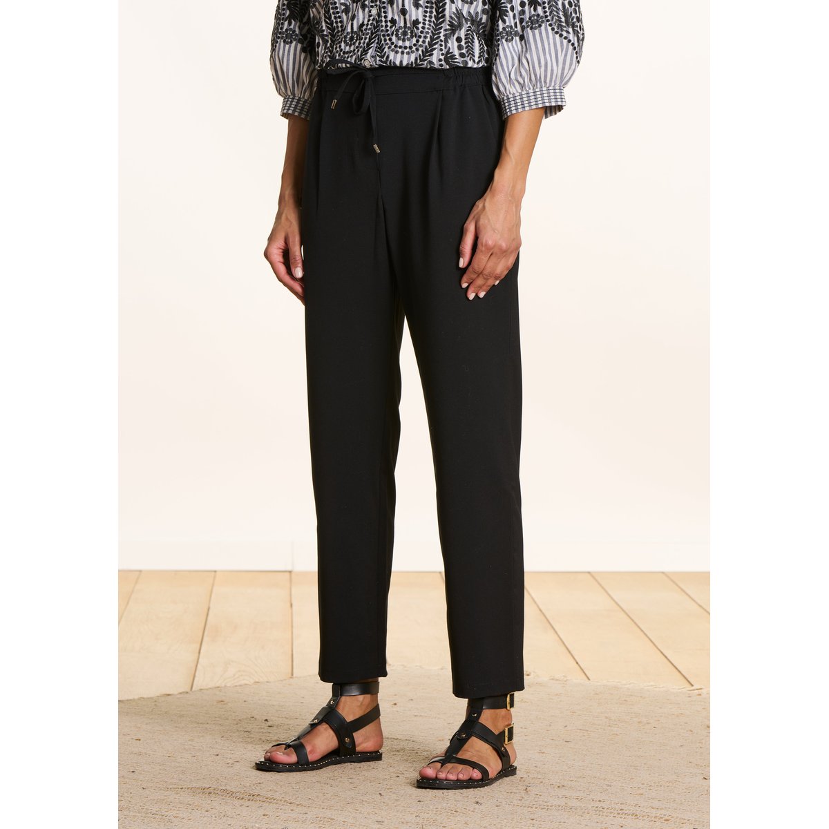 Pantalon coupe carotte noir, LA FEE MARABOUTEE