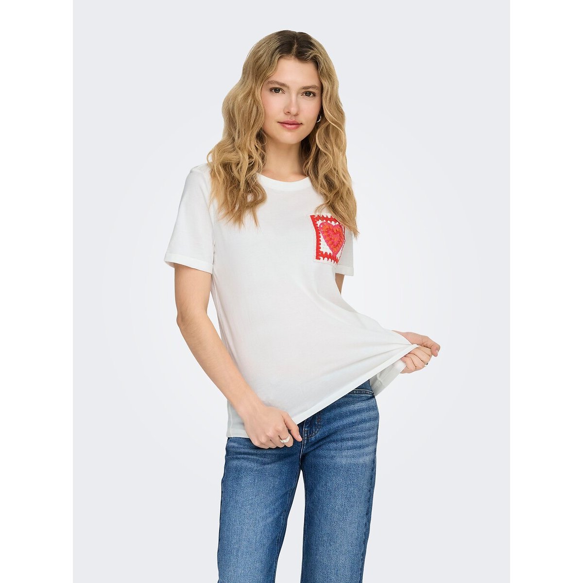 T-shirt met borduursel op de borst wit, ONLY