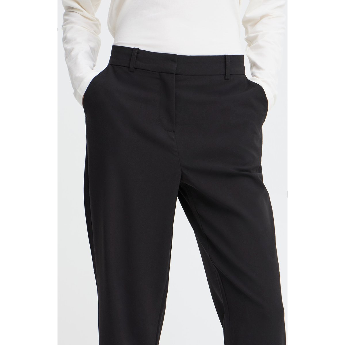Pantalon coupe droite, taille mi-haute, longueur cheville noir, B.YOUNG