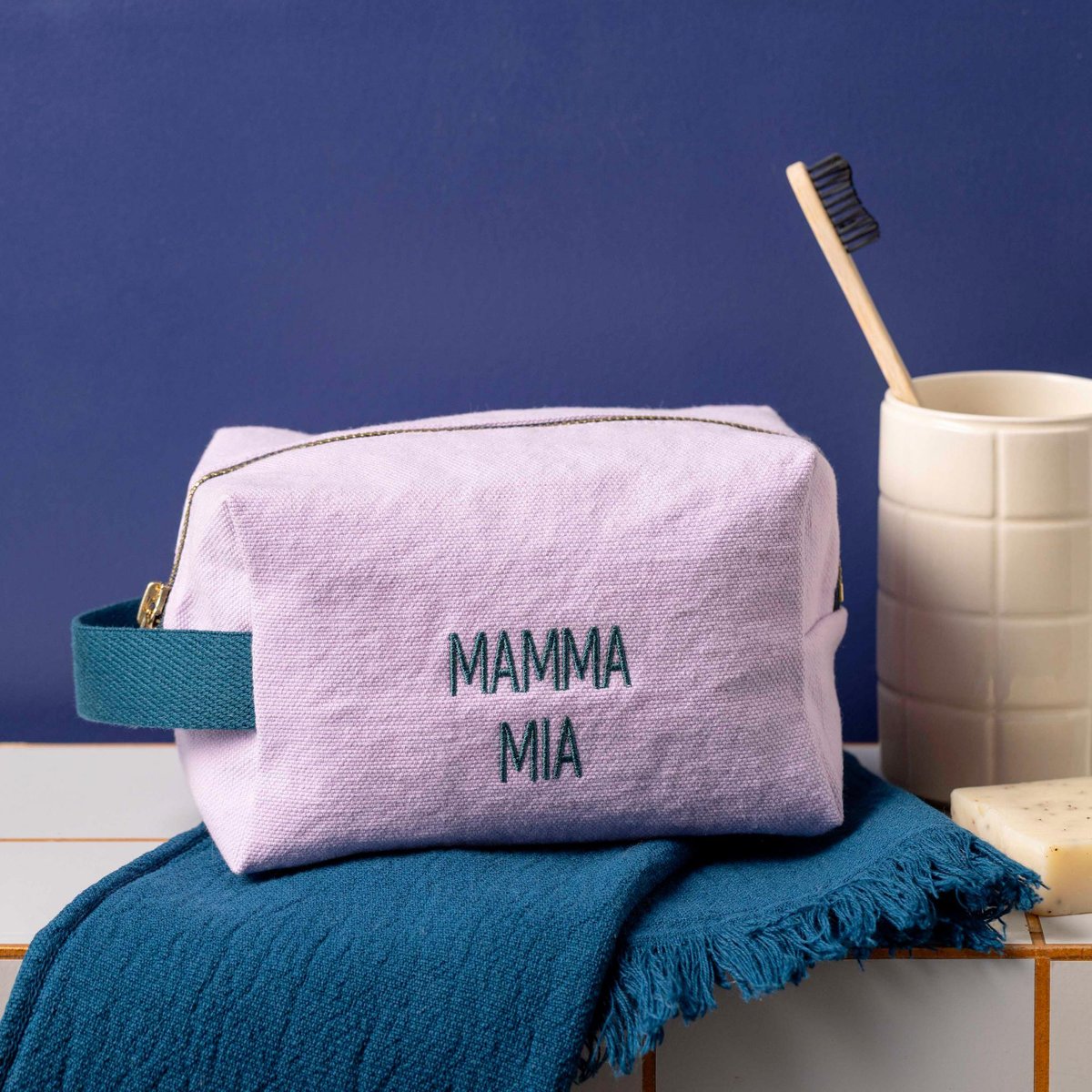 Trousse cube Mamma Mia lilas, LA CERISE SUR LE GATEAU