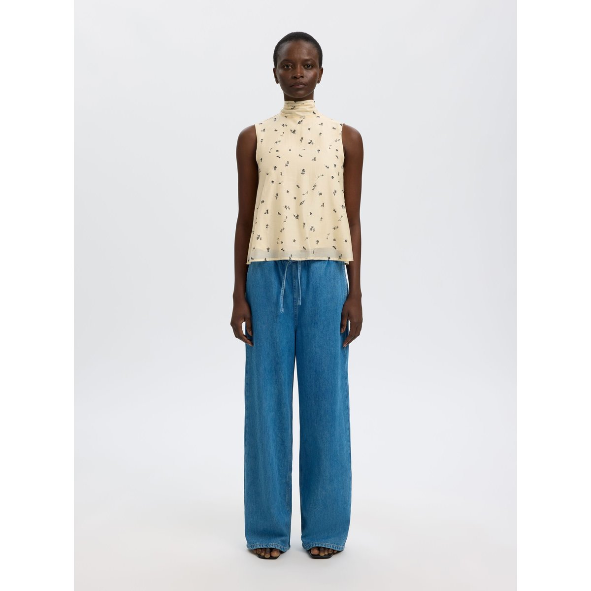 Top Sans Manches angora, SELECTED