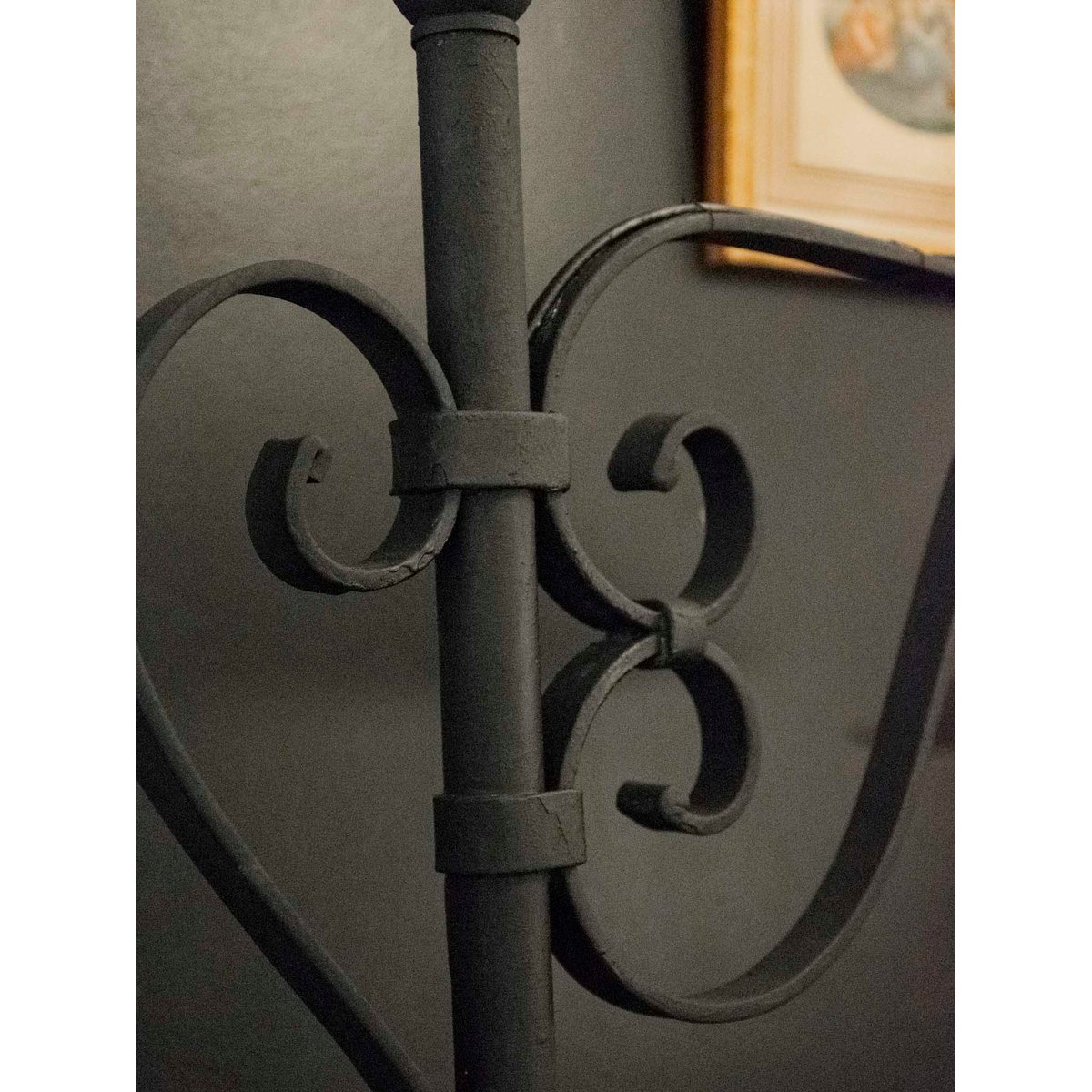 Grande lampe en fer forgé noir Suzanne N°595 - Bon état noir, DEBONGOUT