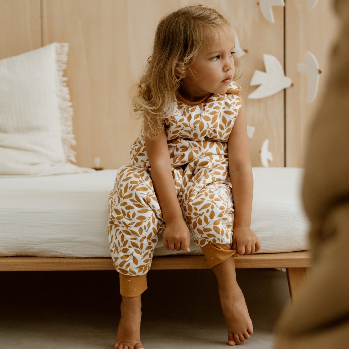 Gigoteuse à pieds avec chaussettes camel, LES PETITES BILLES