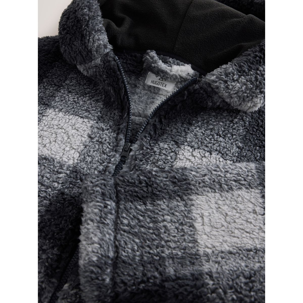 Robe de chambre zippé en peau lainée chèque monochrome, NEXT
