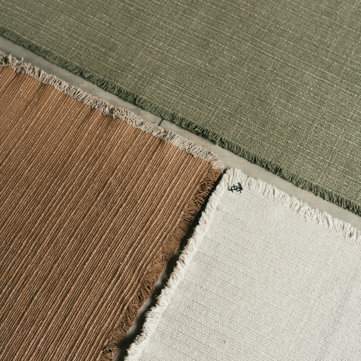 Tapis rectangulaire tissé à la main HANDLOOM LEGACY naturel, LORENA CANALS