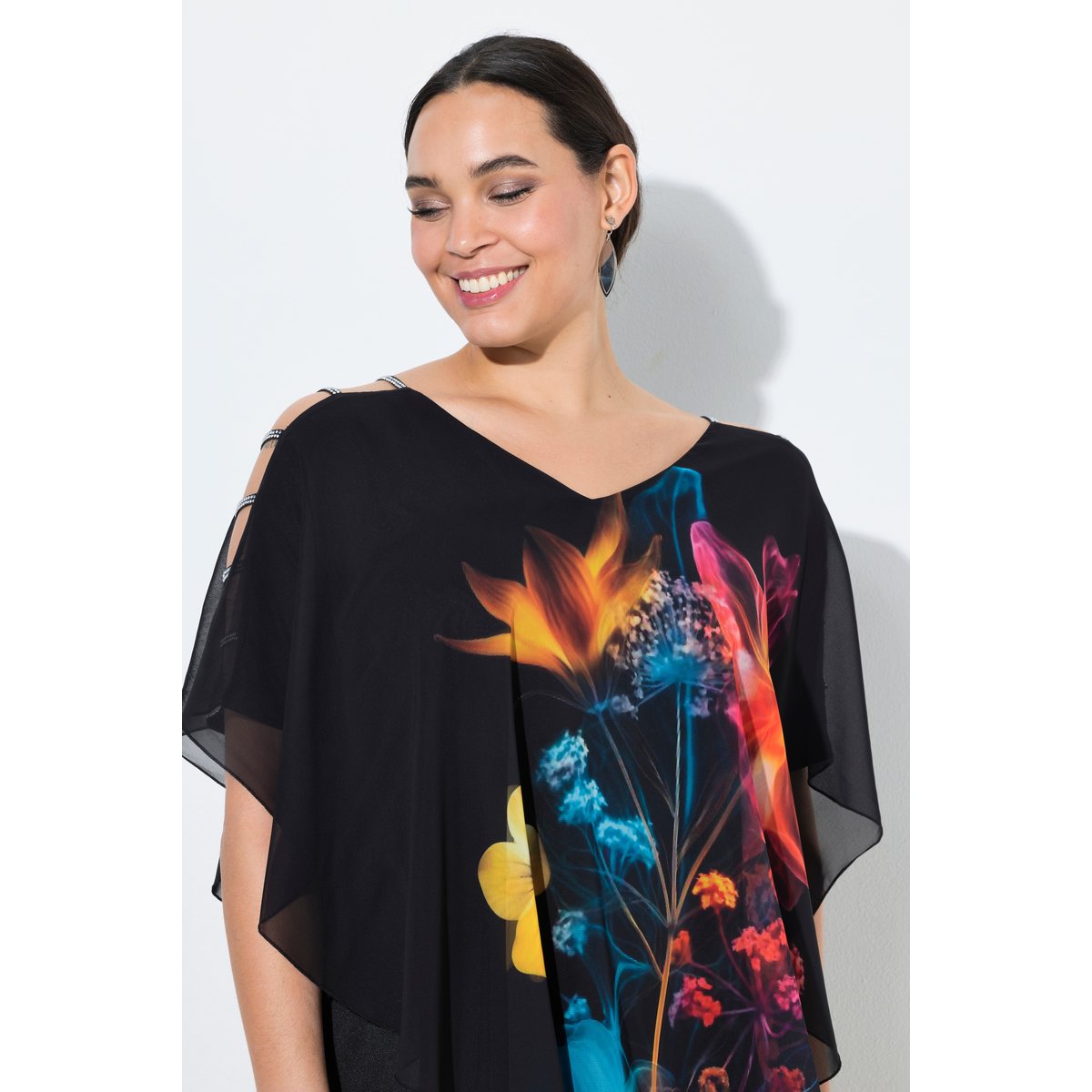 Blouse en mousseline doublée, motif à fleurs noir, ULLA POPKEN