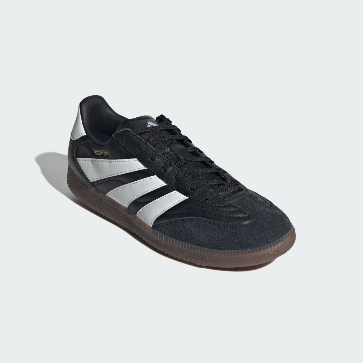 Chaussure Predator Freestyle Indoor Chaussure Predator Freestyle Indoor core black / cloud white / gold metallic, adidas Performance