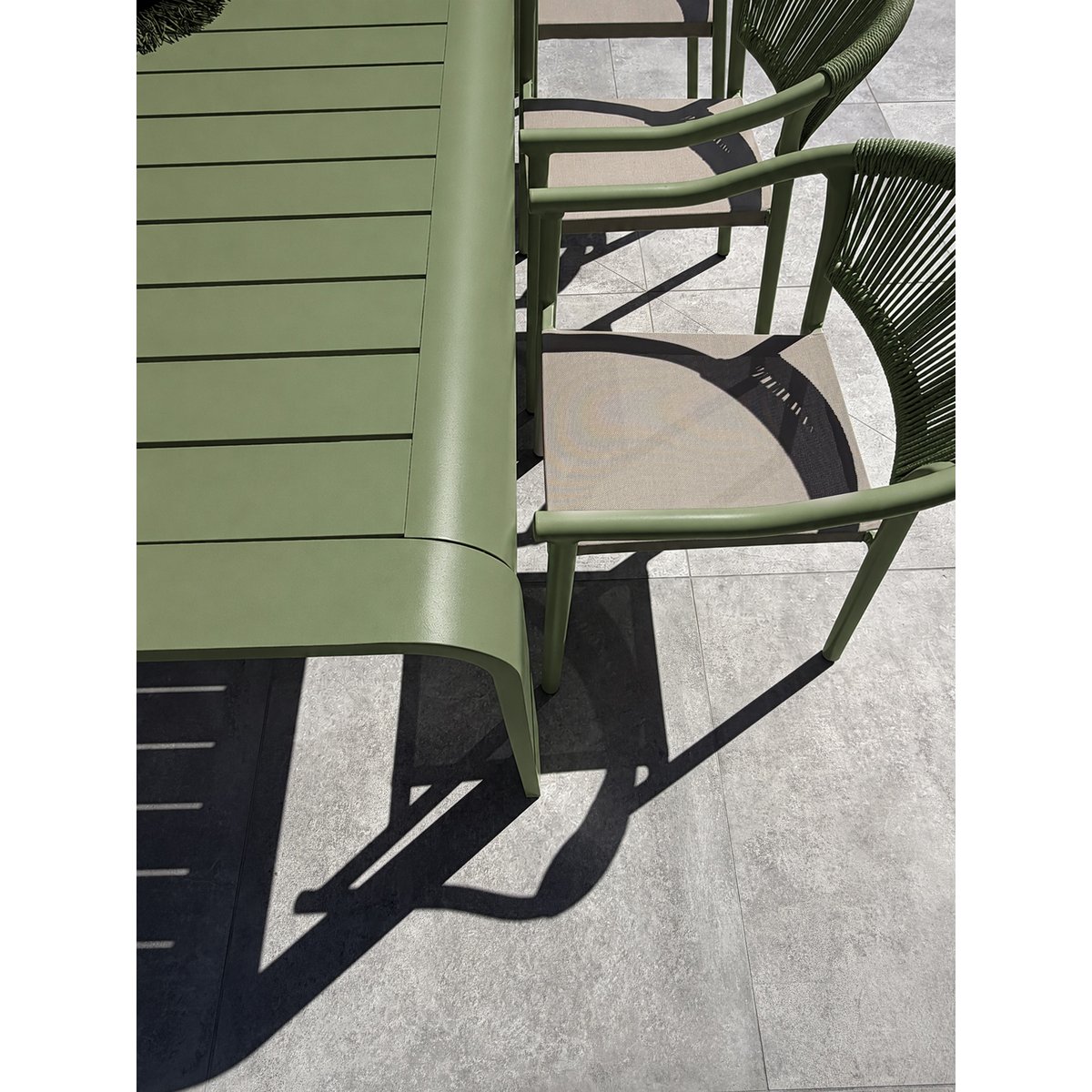 Ensemble repas de jardin en aluminium 6 places HANOI vert olive, DCB GARDEN