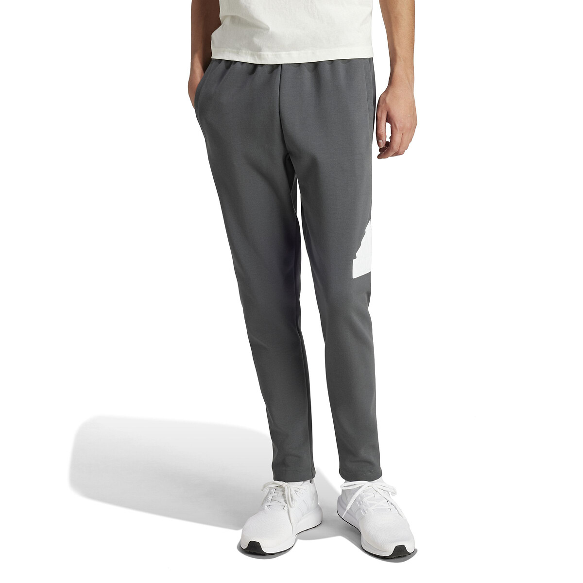 Pantalon de jogging logo relief gris anthracite, ADIDAS SPORTSWEAR