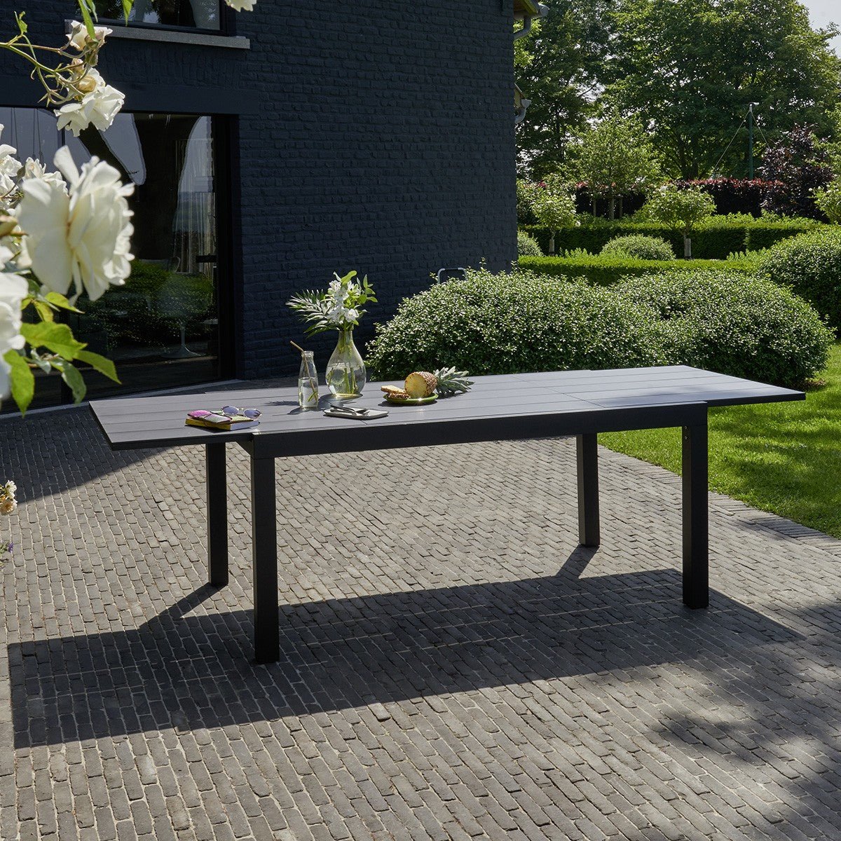 Table de jardin en aluminium extensible 6/10 places  HPLSTAR noir, BERAH GETAH