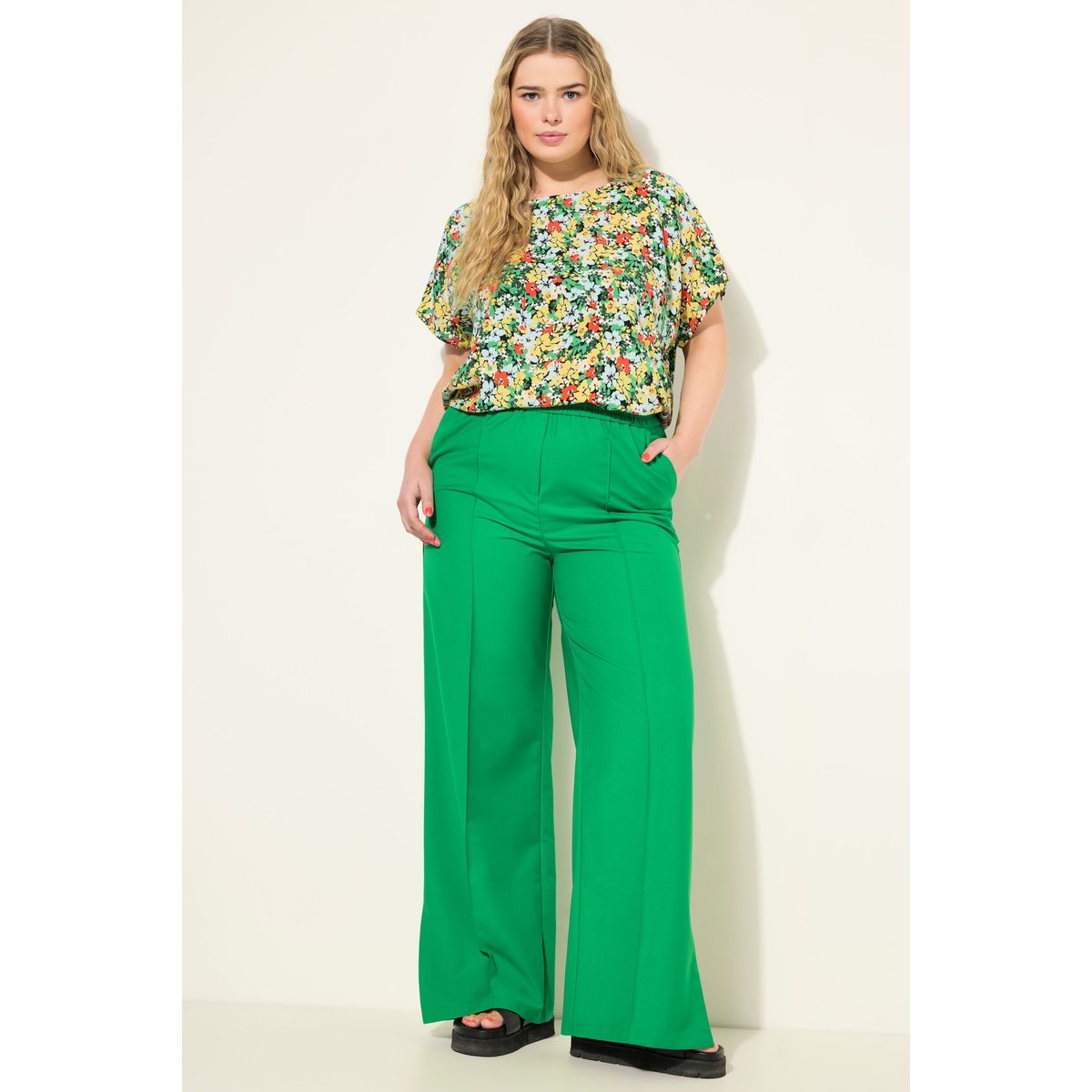 Pantalon à jambe large et taille élastique. vert, STUDIO UNTOLD
