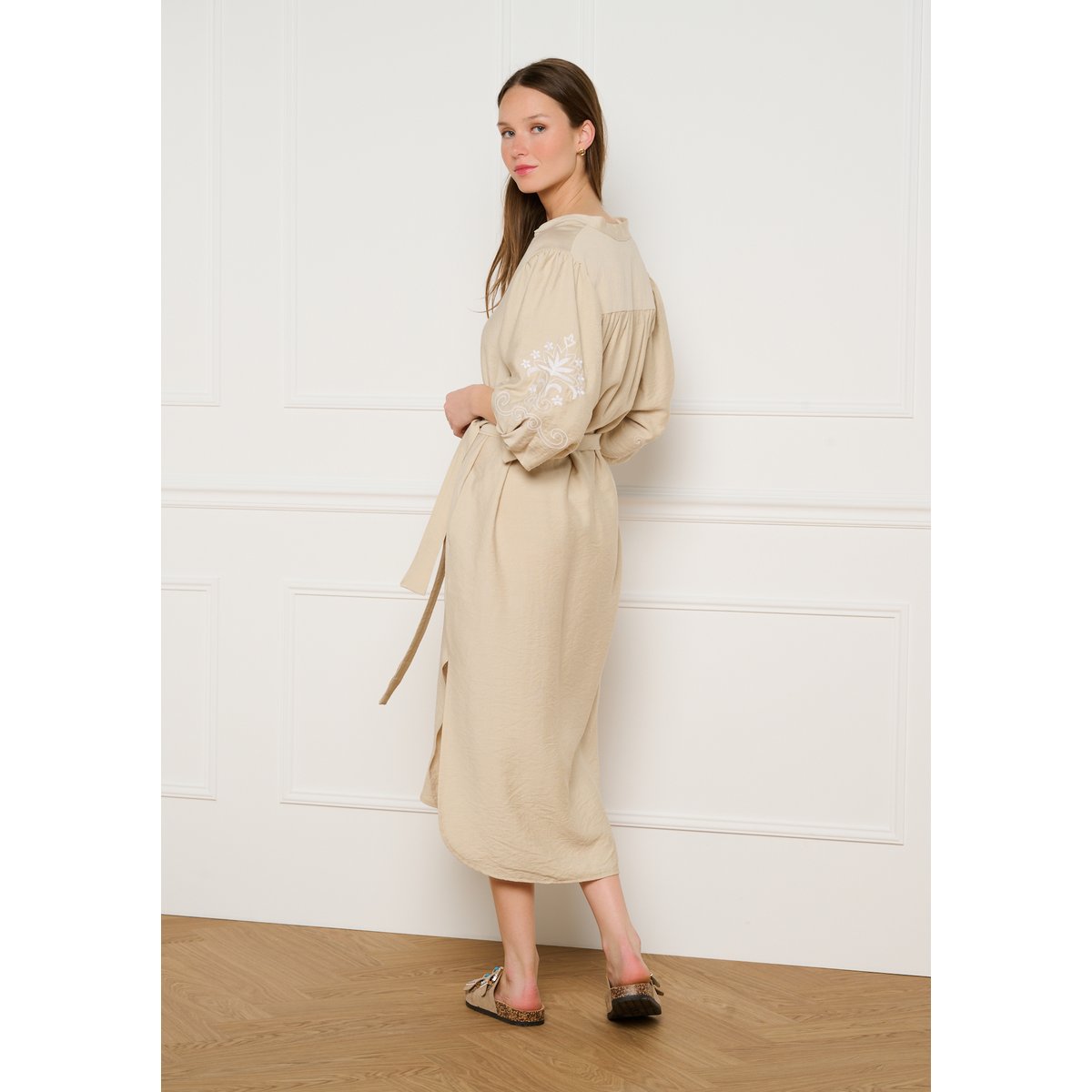 Robe-chemise brodée fluide lt beige, LOLALIZA