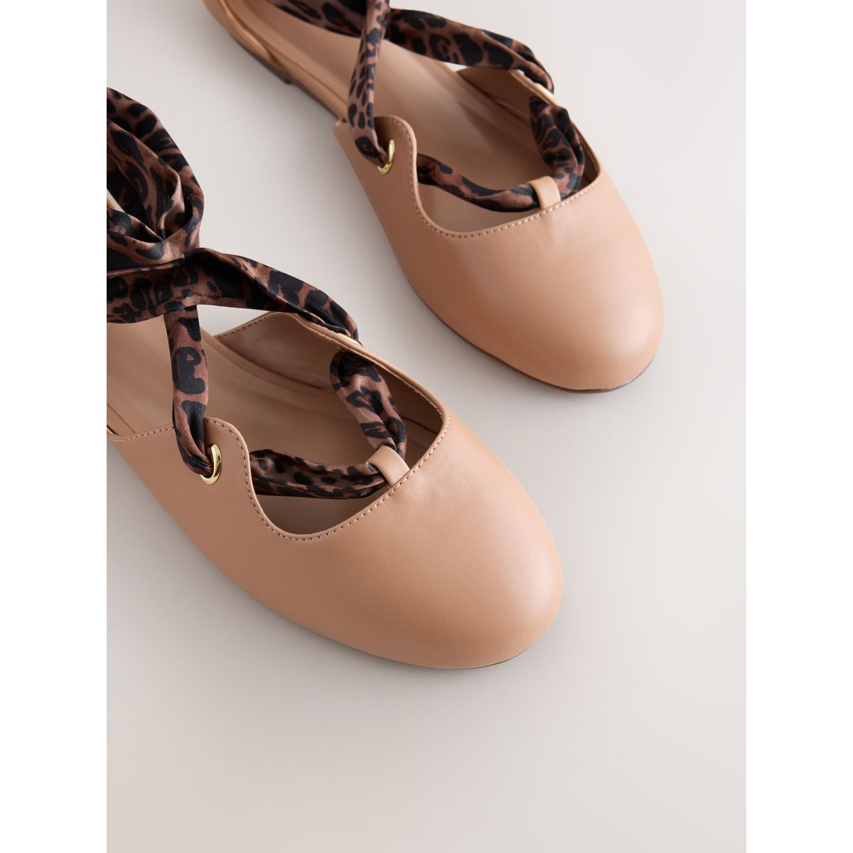 Ballerines à nouer en deux parties camel, NEXT