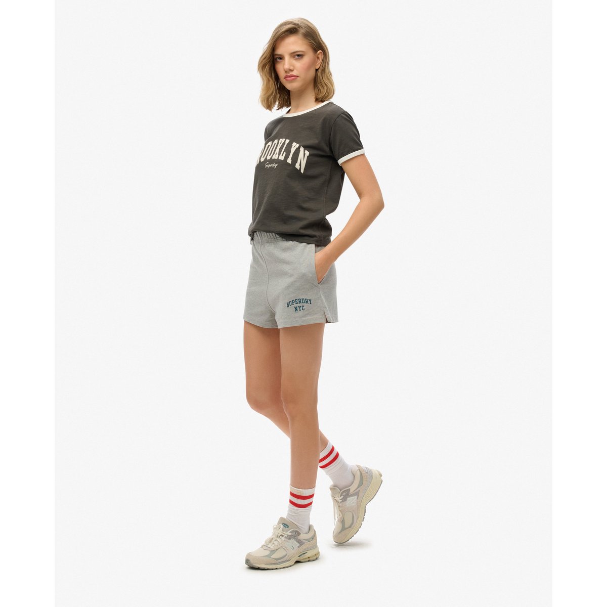 Athletic Essentials Short coupe ajustée gris chiné, SUPERDRY