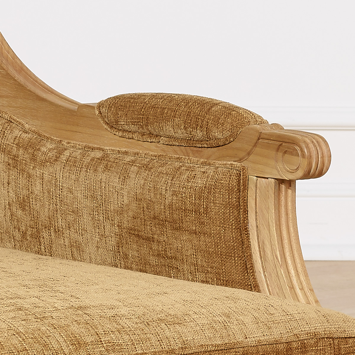 Fauteuil bas en bois massif et tissu cognac VILLANDRY couleur unique, ROBIN DES BOIS