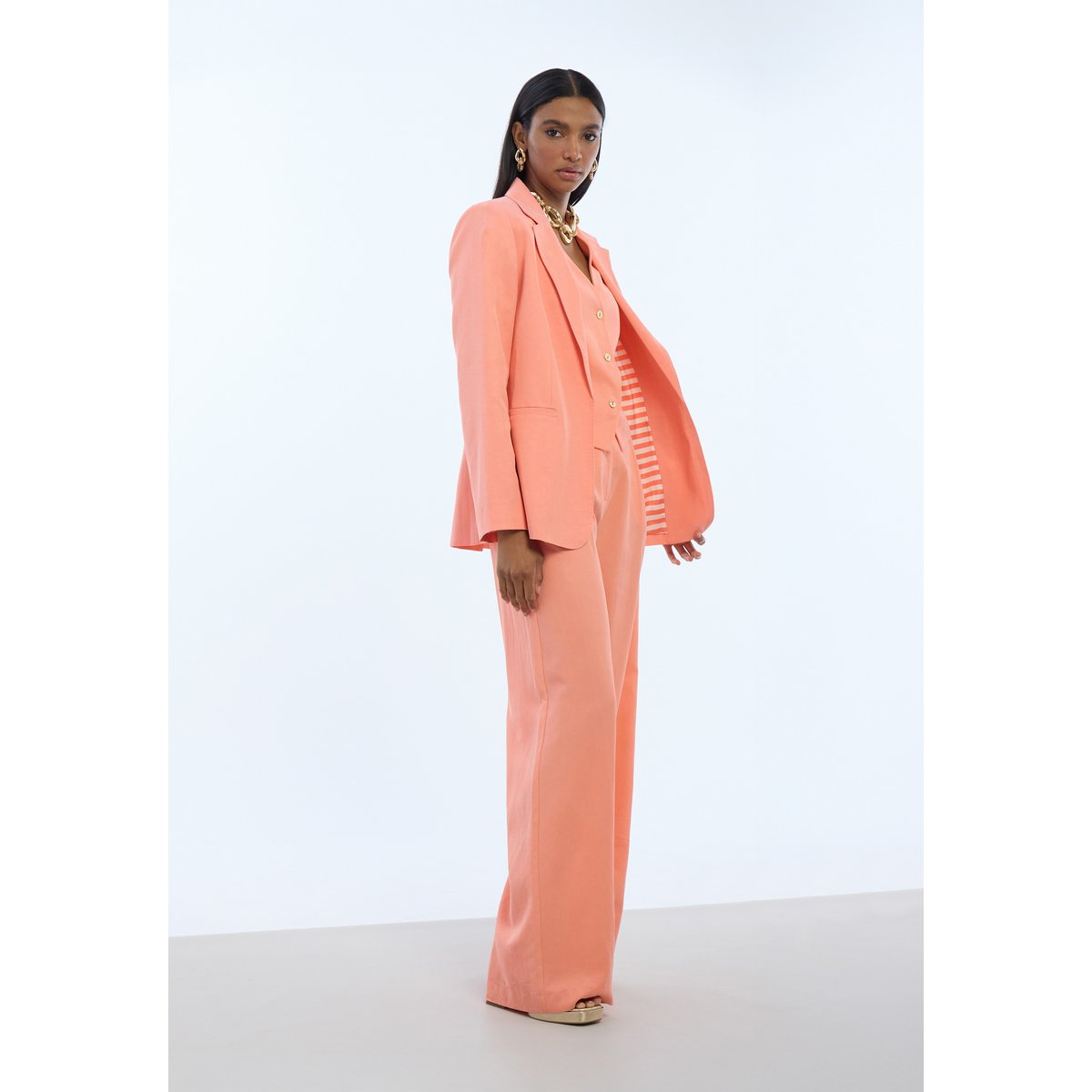 Pantalon palazzo à plis en lin mélangé corail, LOLA CASADEMUNT