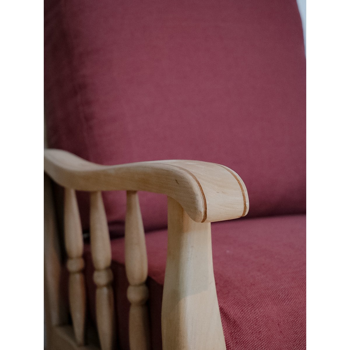 Fauteuil en chêne massif et tissu Ernest N°661 - Bon état bois clair, DEBONGOUT