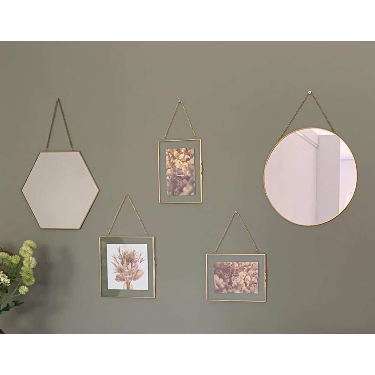 Miroir hexagonal avec chaînette en métal 30x26cm or, EMDE