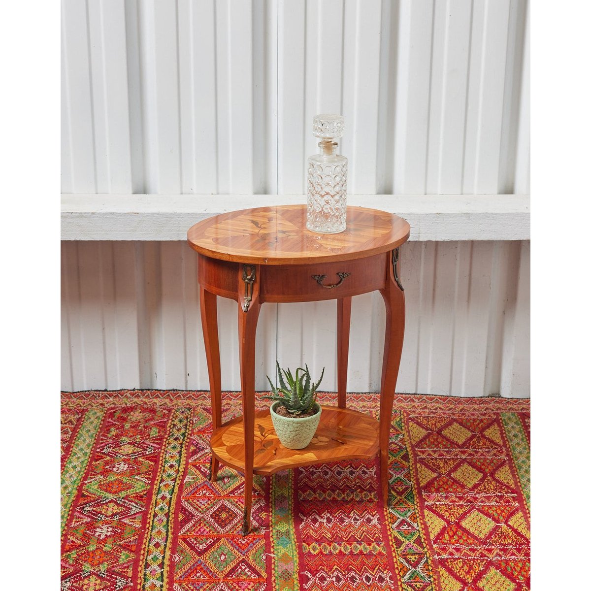 Table d'appoint en marqueterie Francine N°1097 - Bon état bois clair, DEBONGOUT