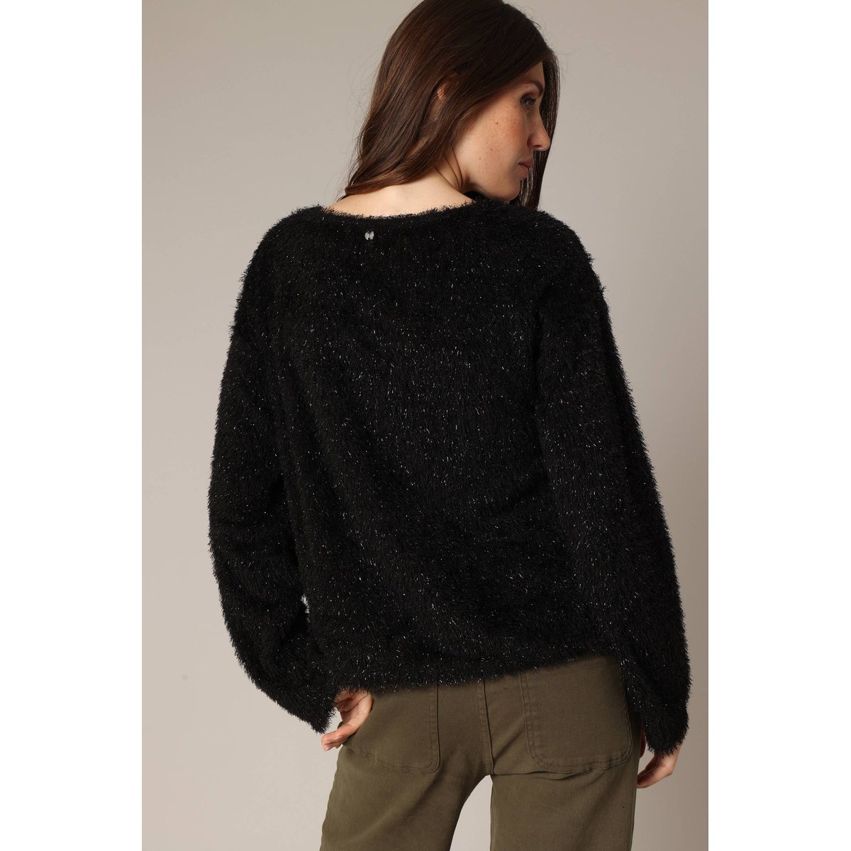 Pull moelleux à col rond, manches longues et coupe ample AMBERLYN black, DEELUXE