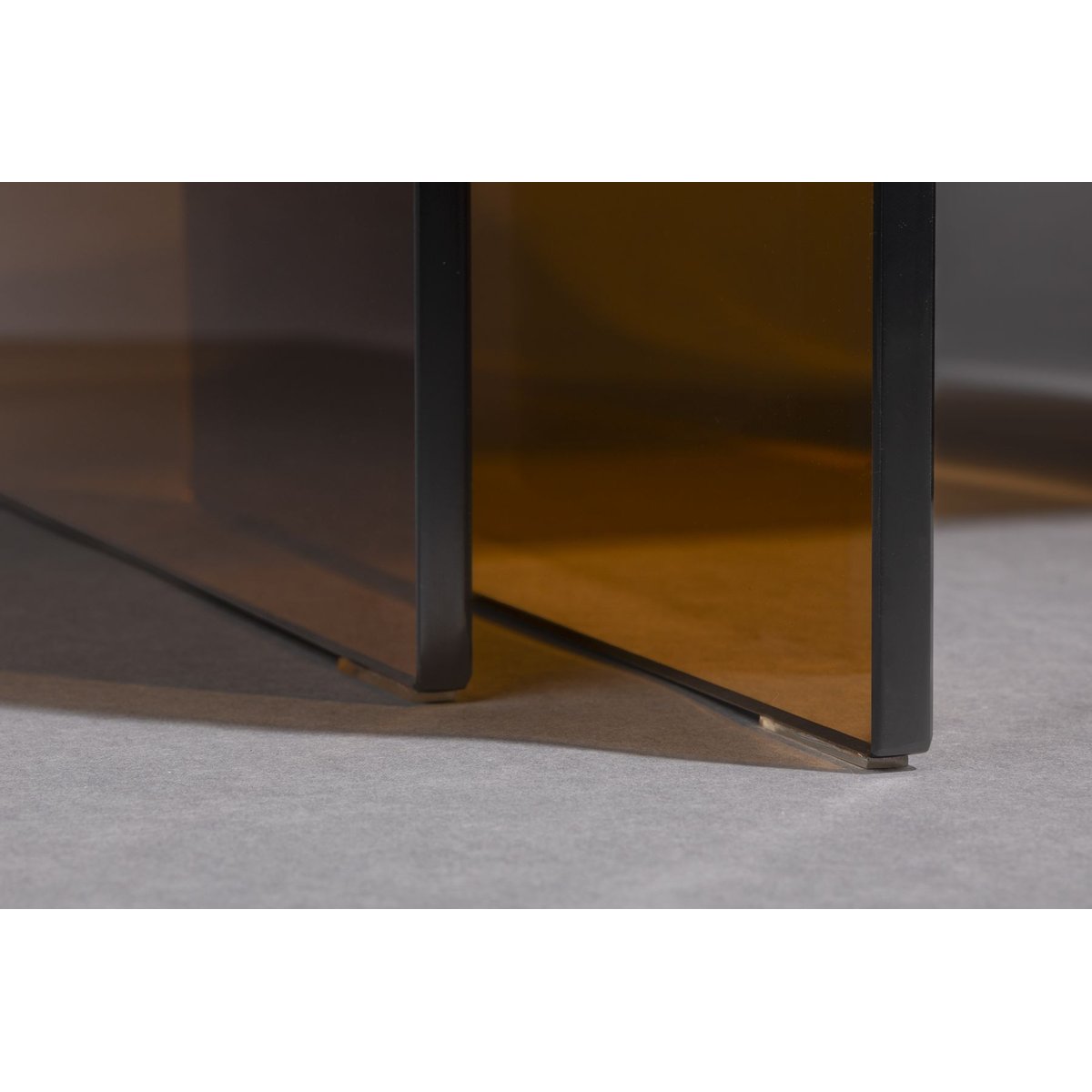 Table d'appoint carré en verre, L. marron, BOITE A DESIGN