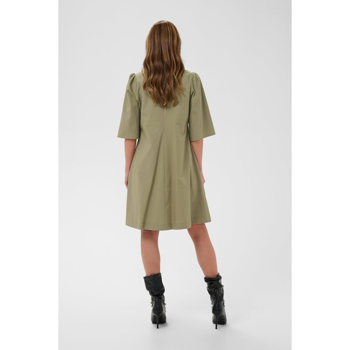 Robe vert dusky green, CULTURE