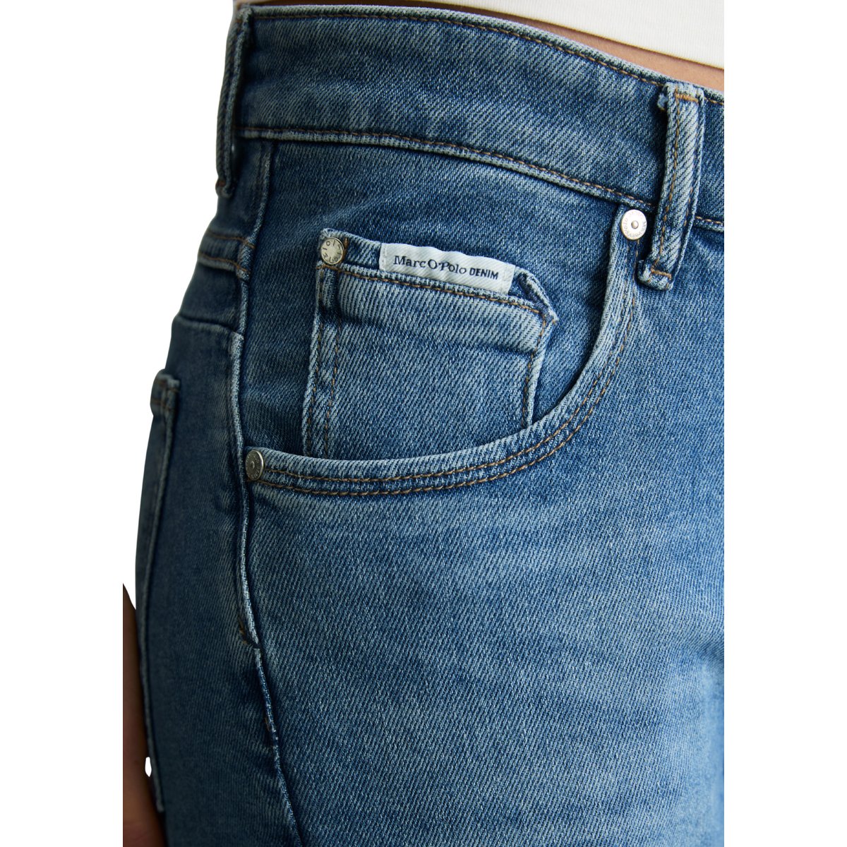 Jeans modèle Freja boyfriend ankle-length en mélange de coton organique et de lyocell bleu, MARC O’POLO DENIM