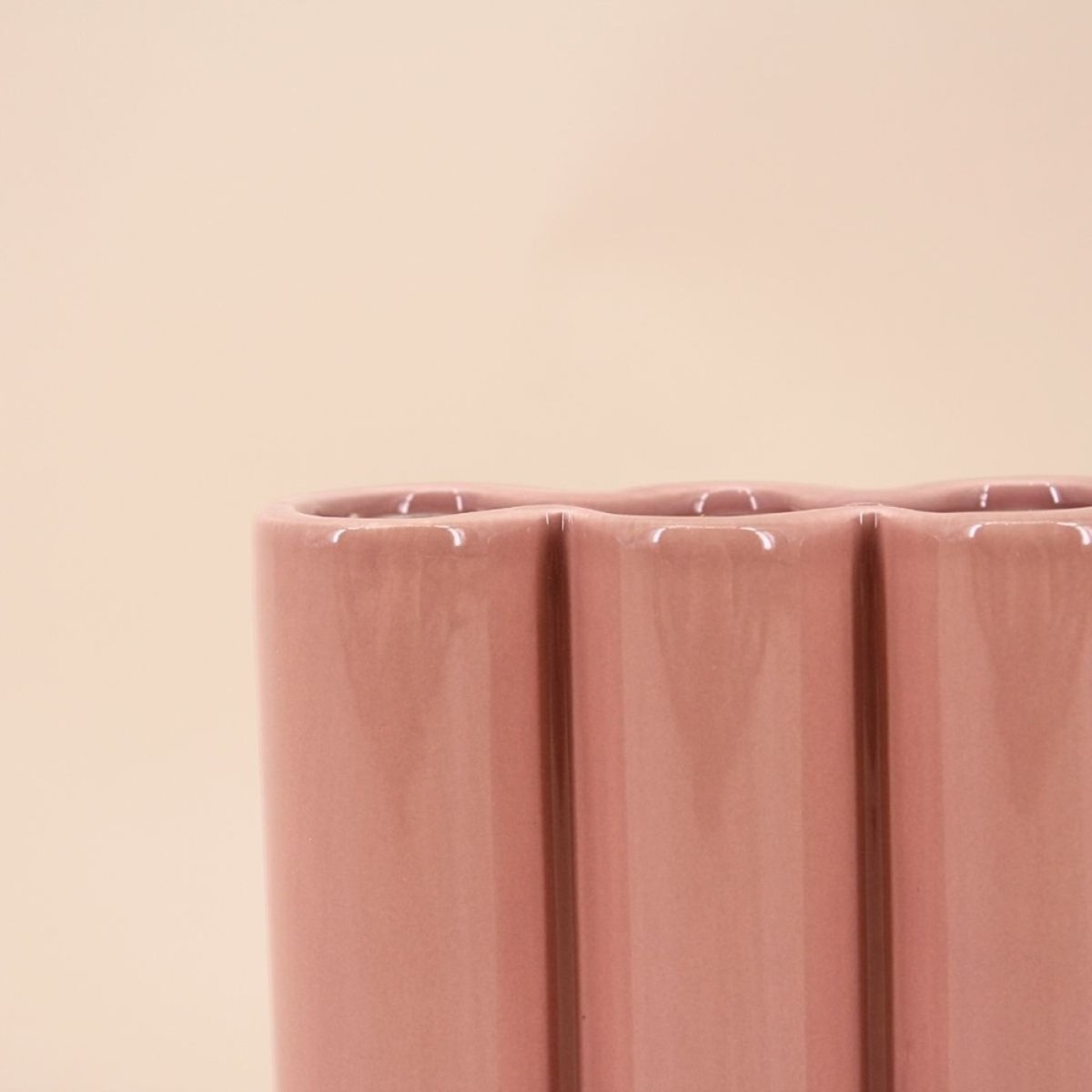 Vase en céramique alvéolé, H17cm rose, ORNAMI