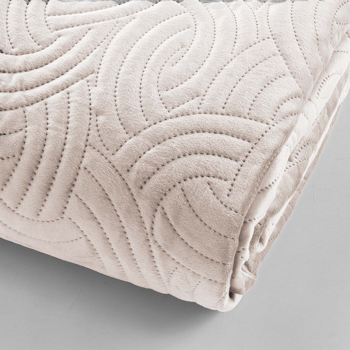 Couvre-lit 3 pièces matelassé velours + deux taies naturel, DOUCEUR D'INTÉRIEUR