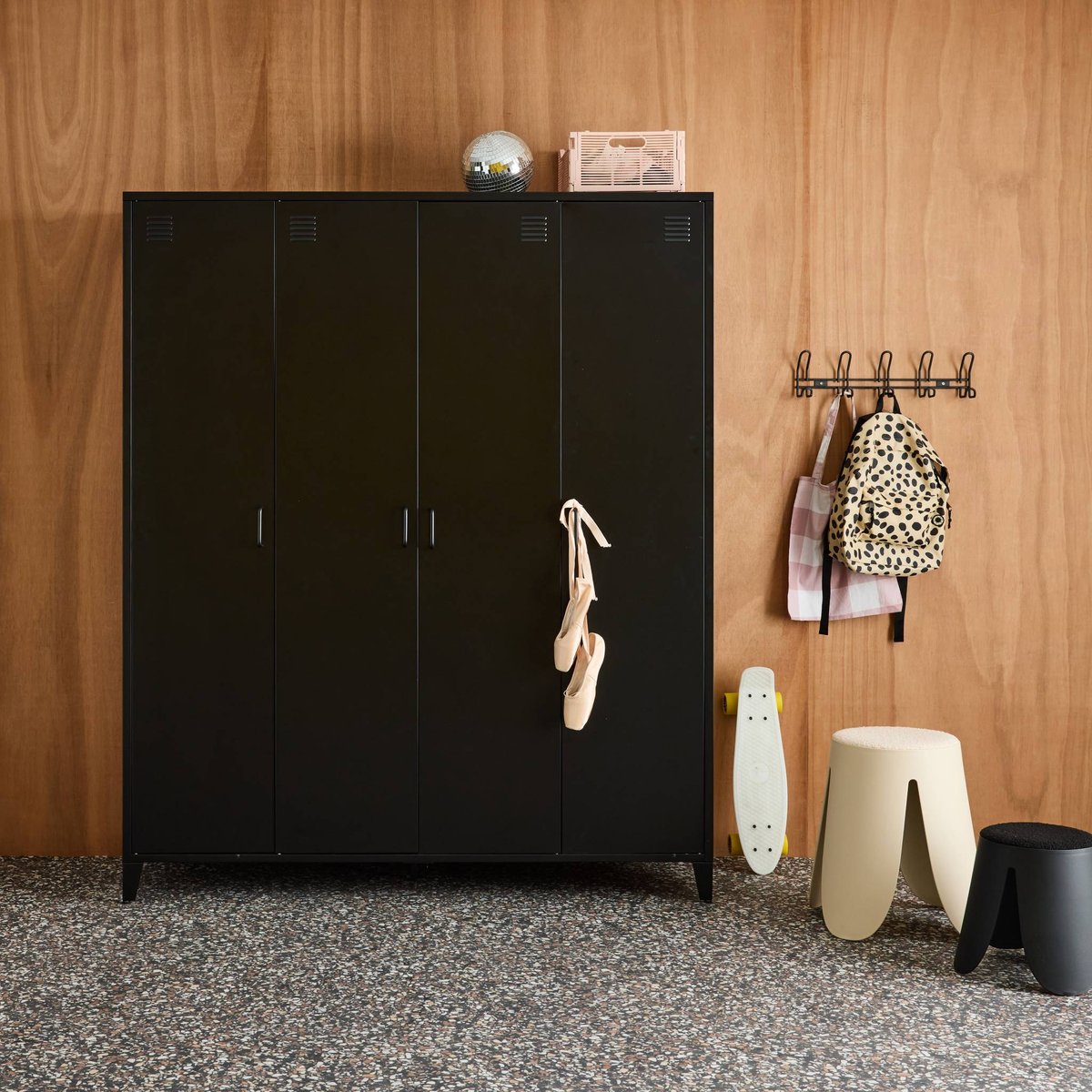 Armoire chambre dressing industriel métal 4 portes, 10 étagères, 1 penderie SOHO noir, SWEEEK