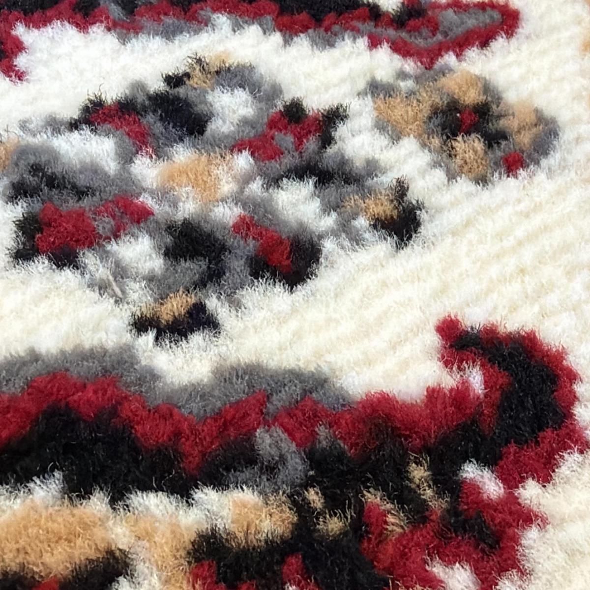 Tapis oriental tissé motif ancestral LYN1 NOMED rouge, UN AMOUR DE TAPIS