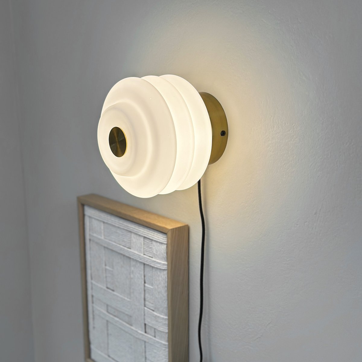 Applique murale laiton/verre opale DIVA laiton, DYBERG LARSEN