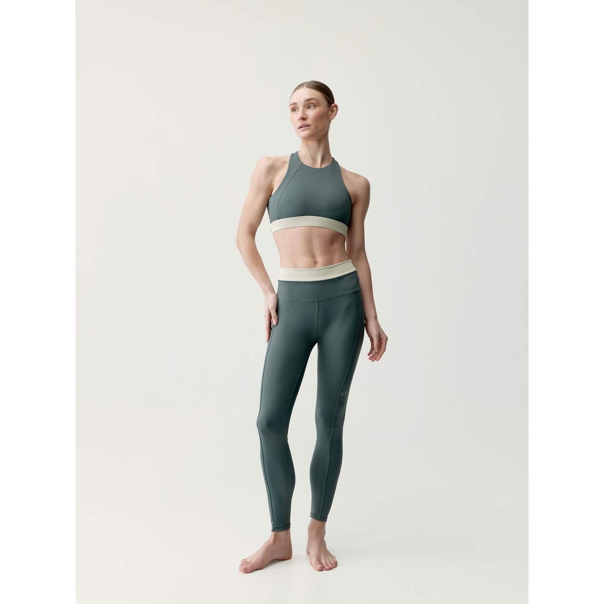 Brassière de sport femme Fiorella Réversible Maintien élevé séchage rapide vert/pierre, BORN