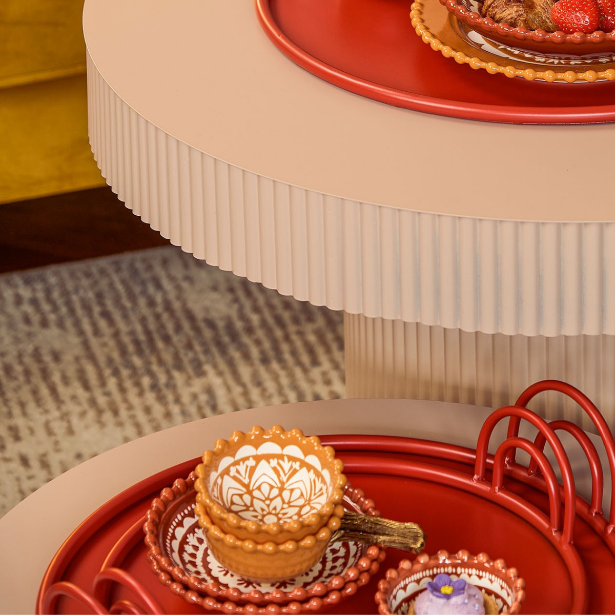 Plateau BEIGE rouge, MICA DECORATIONS