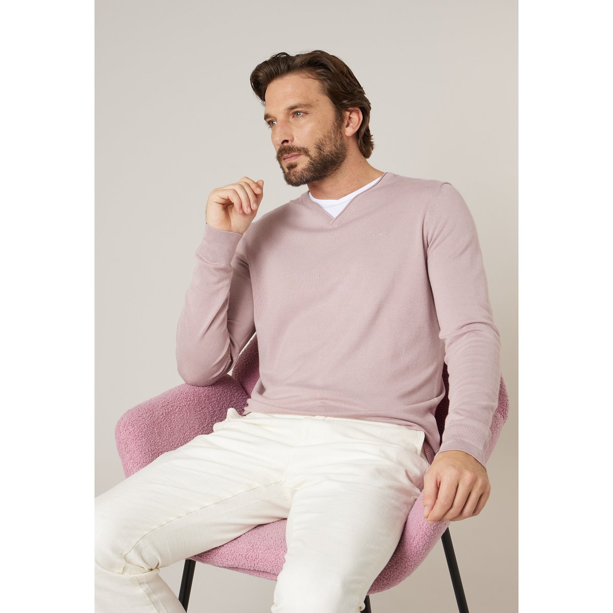 Pull homme en maille fine
 SINGULAR gum, DEELUXE