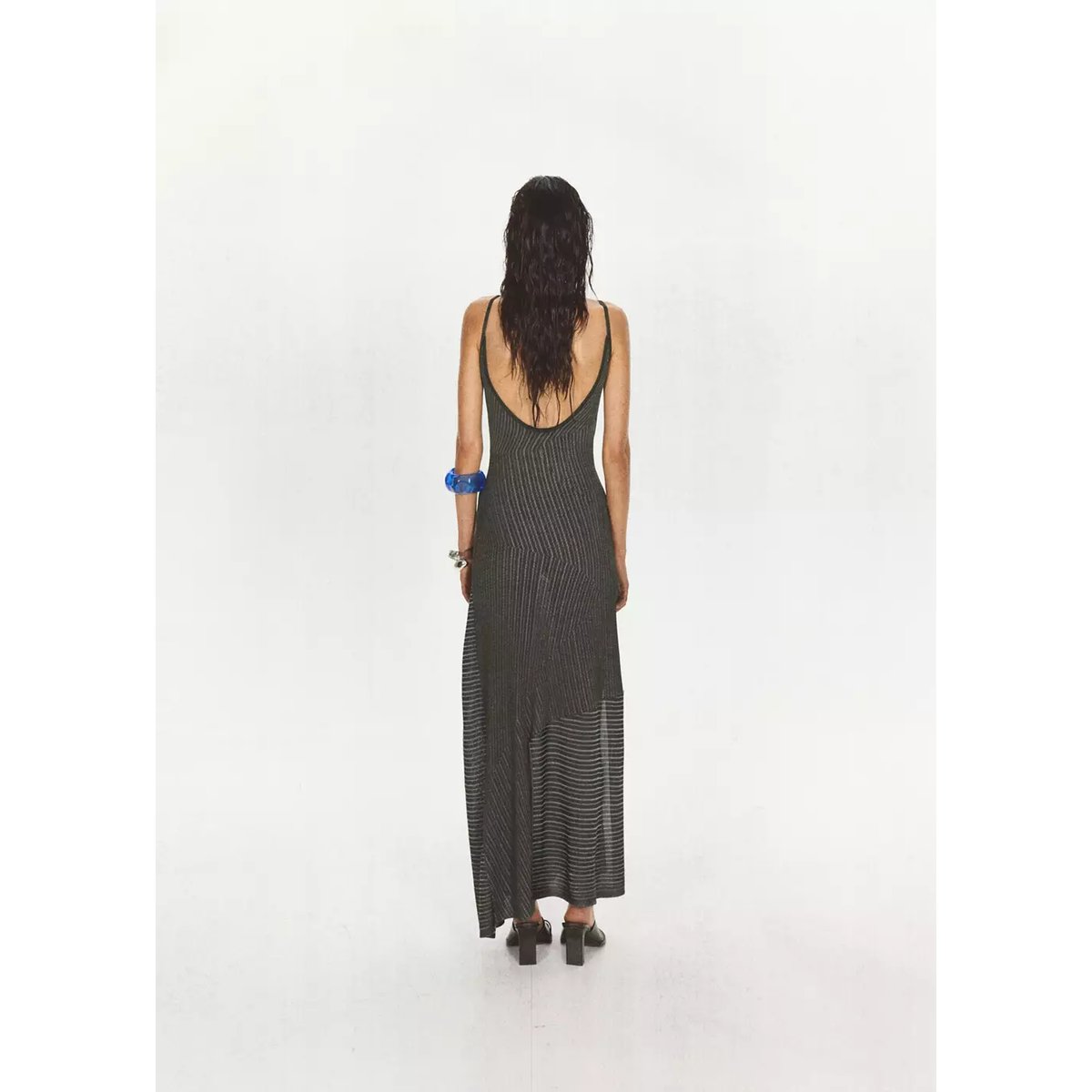 Robe en maille à rayures asymétrique café, MANGO