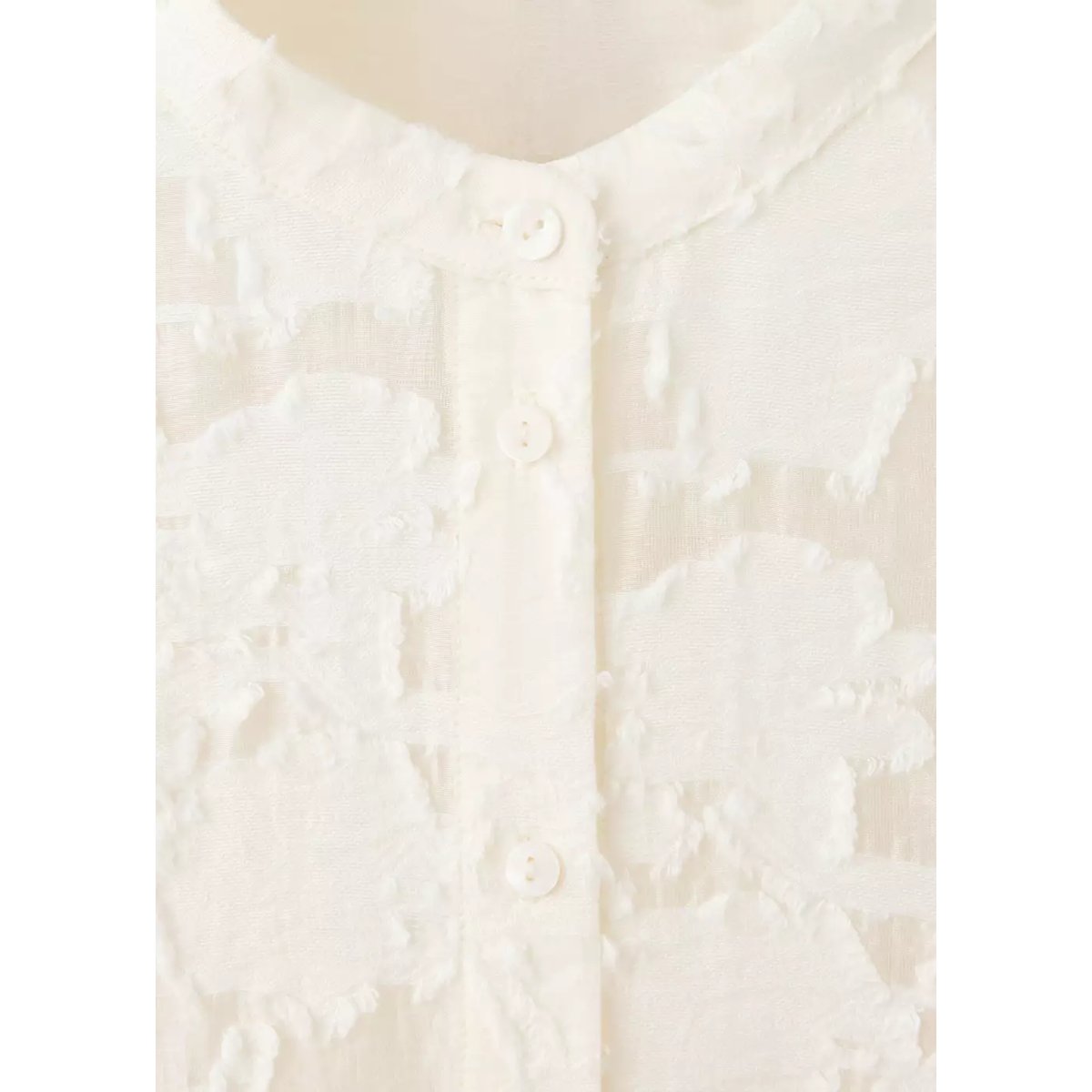 Blouse Lyocell détails brodés blanc cassé, MANGO