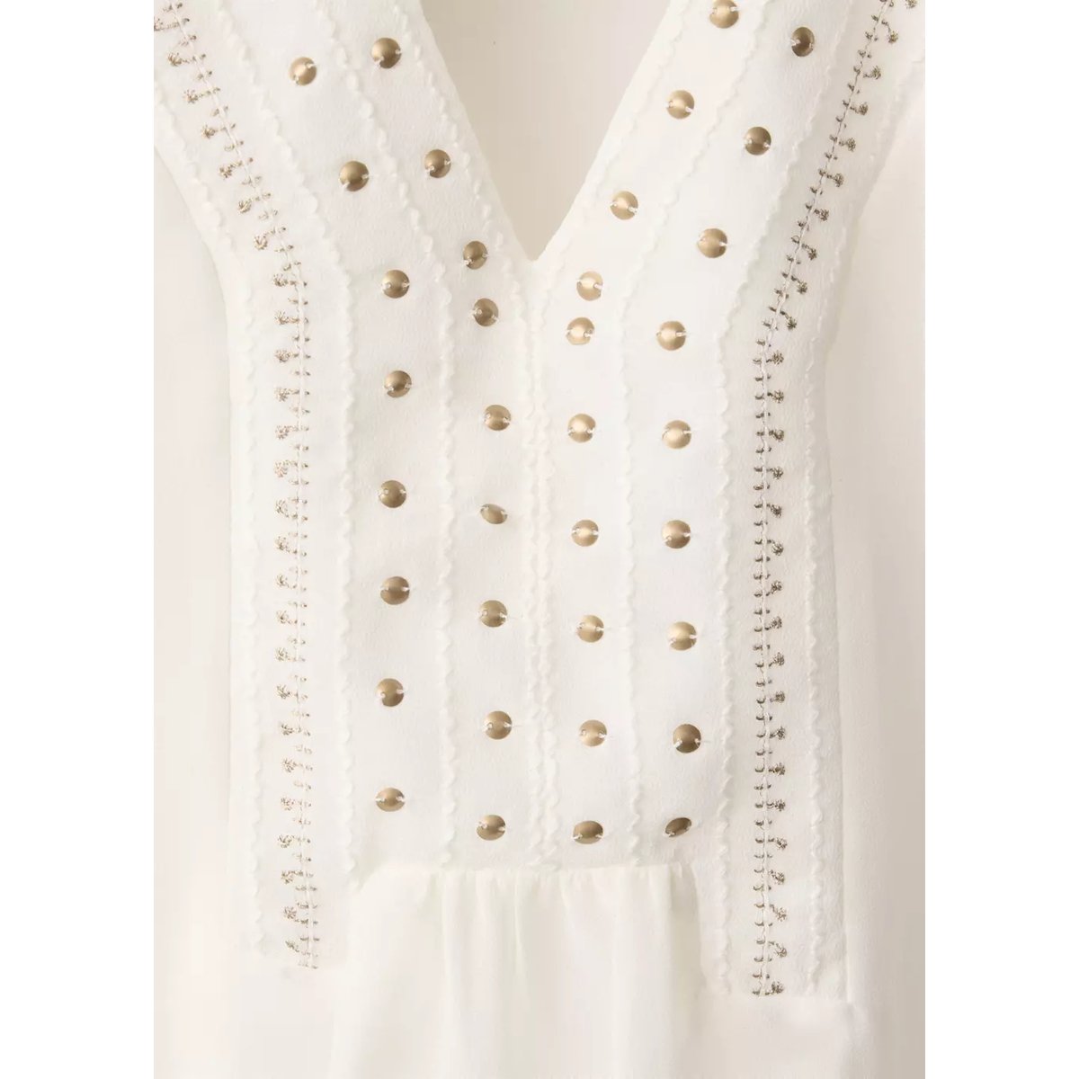Blouse en mousseline avec clous blanc cassé, MANGO TEEN